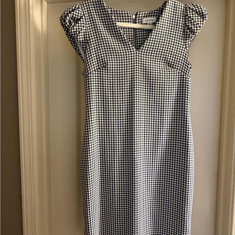 Calvin Klein Gingham Puff Sleeve Sheath Dress Size 8 Black White Blue Gold Zip